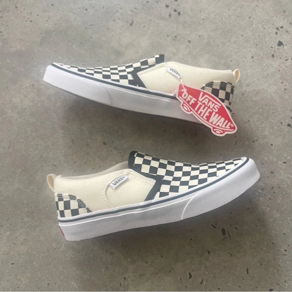 💫NWT💫 KIDS Asher slip on Checkerboard Vans size 4 - Picture 2 of 5